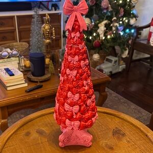 Festive Red Bow Holiday Tree